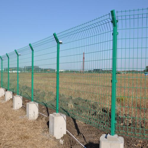 山东定制公路铁路护栏 双边丝护栏网 双边丝护栏网生产厂家